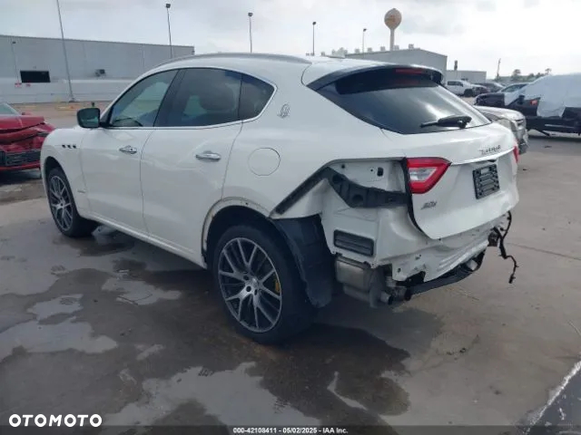 Maserati Levante - 4