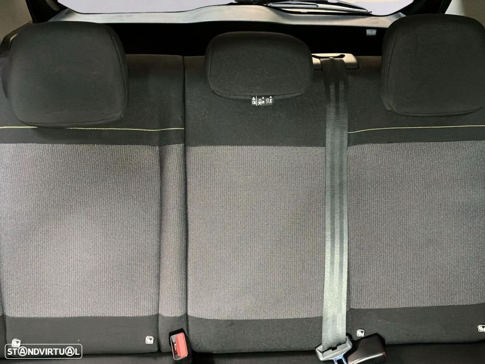 Citroën C3 1.2 PureTech C-Series - 18