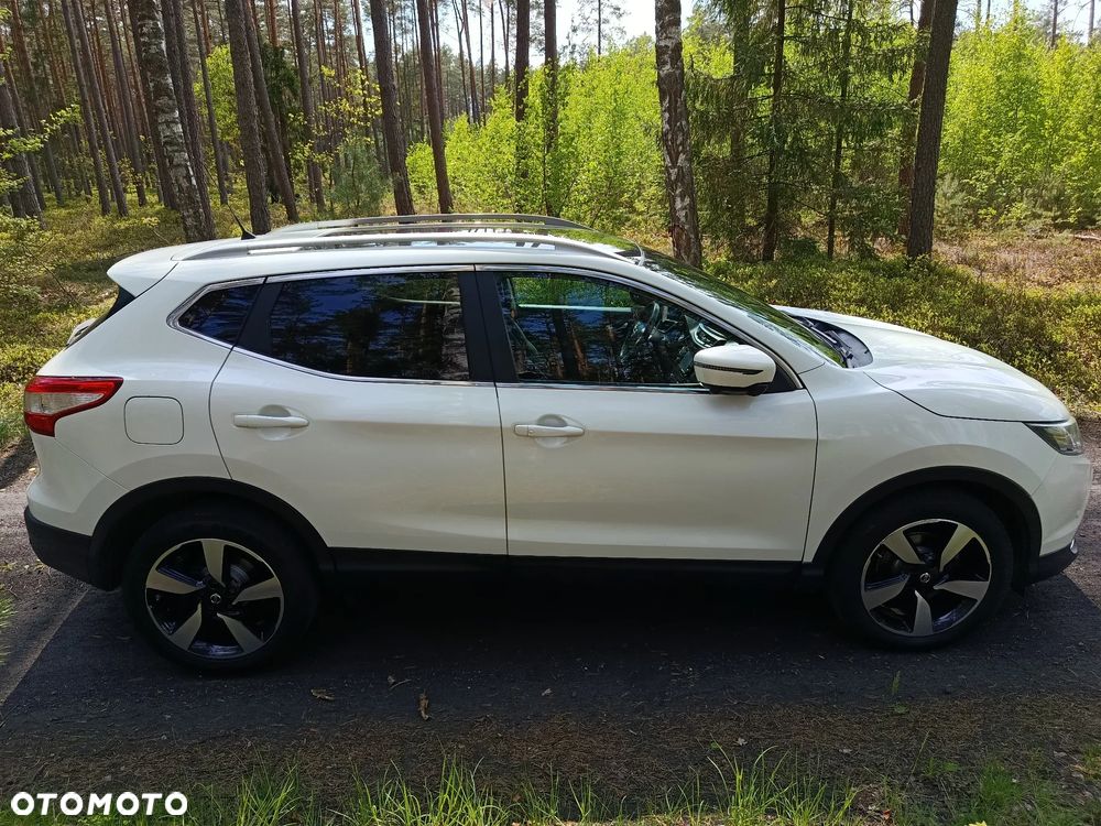 Nissan Qashqai 1.6 DCi Xtronic TEKNA - 2