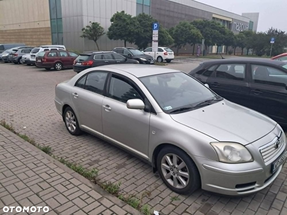 Toyota Avensis 2.0 D-4D Luna - 2