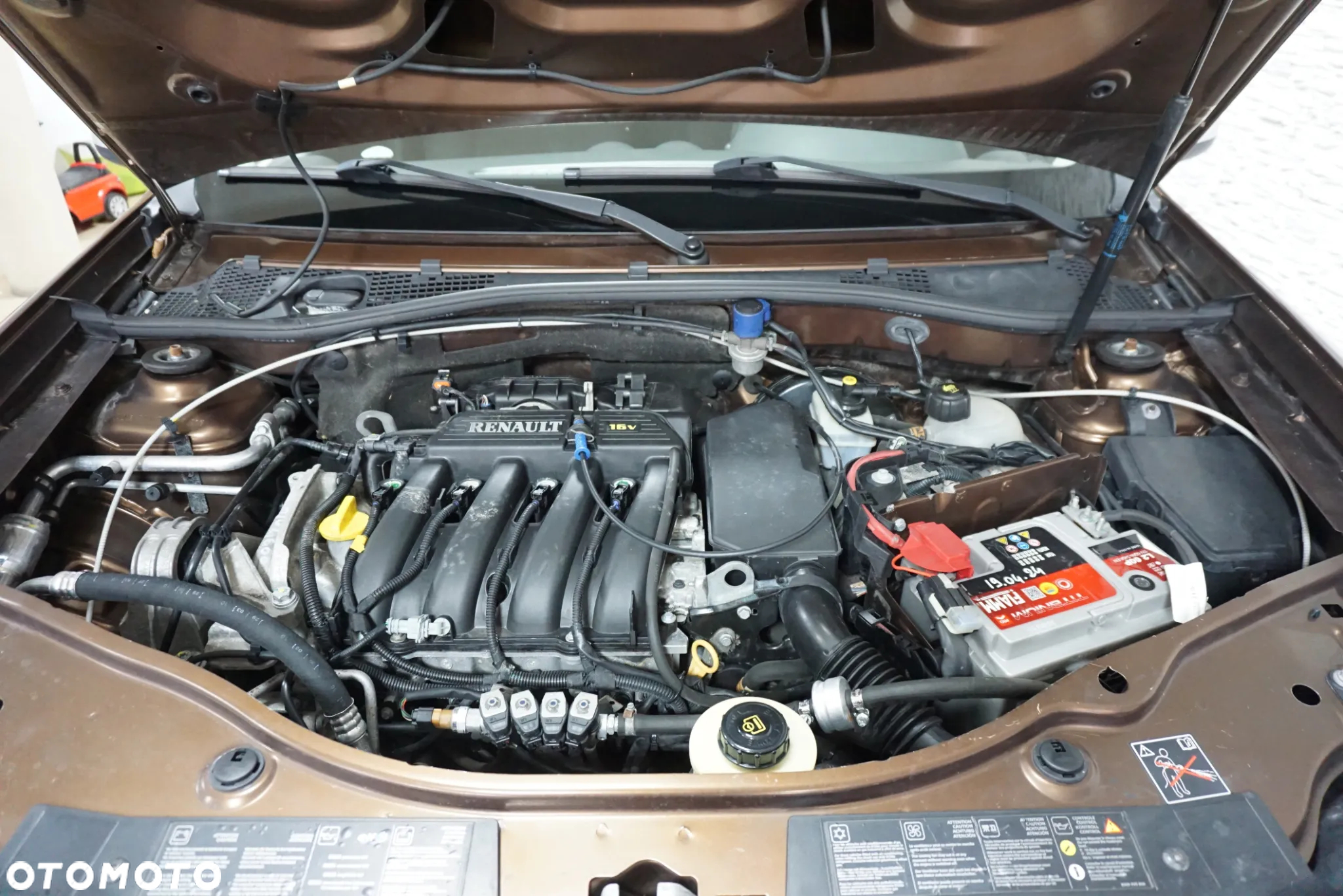 Dacia Duster 1.6 16V 4x2 Laureate - 13