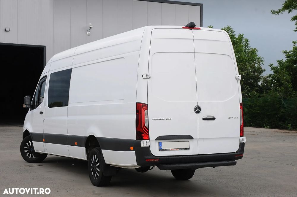 Mercedes-Benz Sprinter - 4