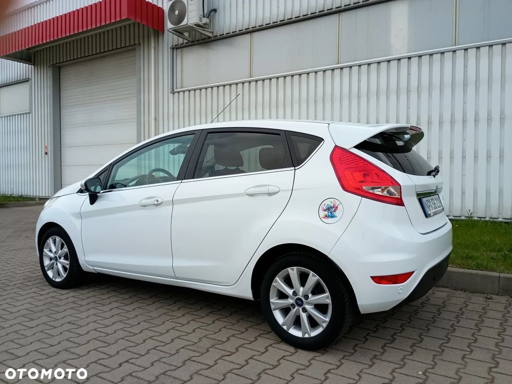Ford Fiesta 1.4 Titanium EU5 - 4