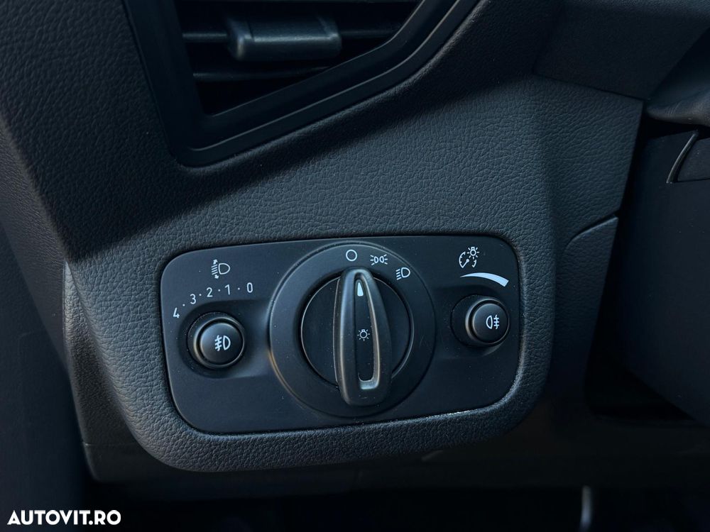 Ford Kuga - 22