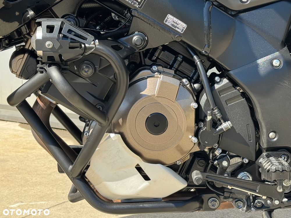 Suzuki V-STROM - 35