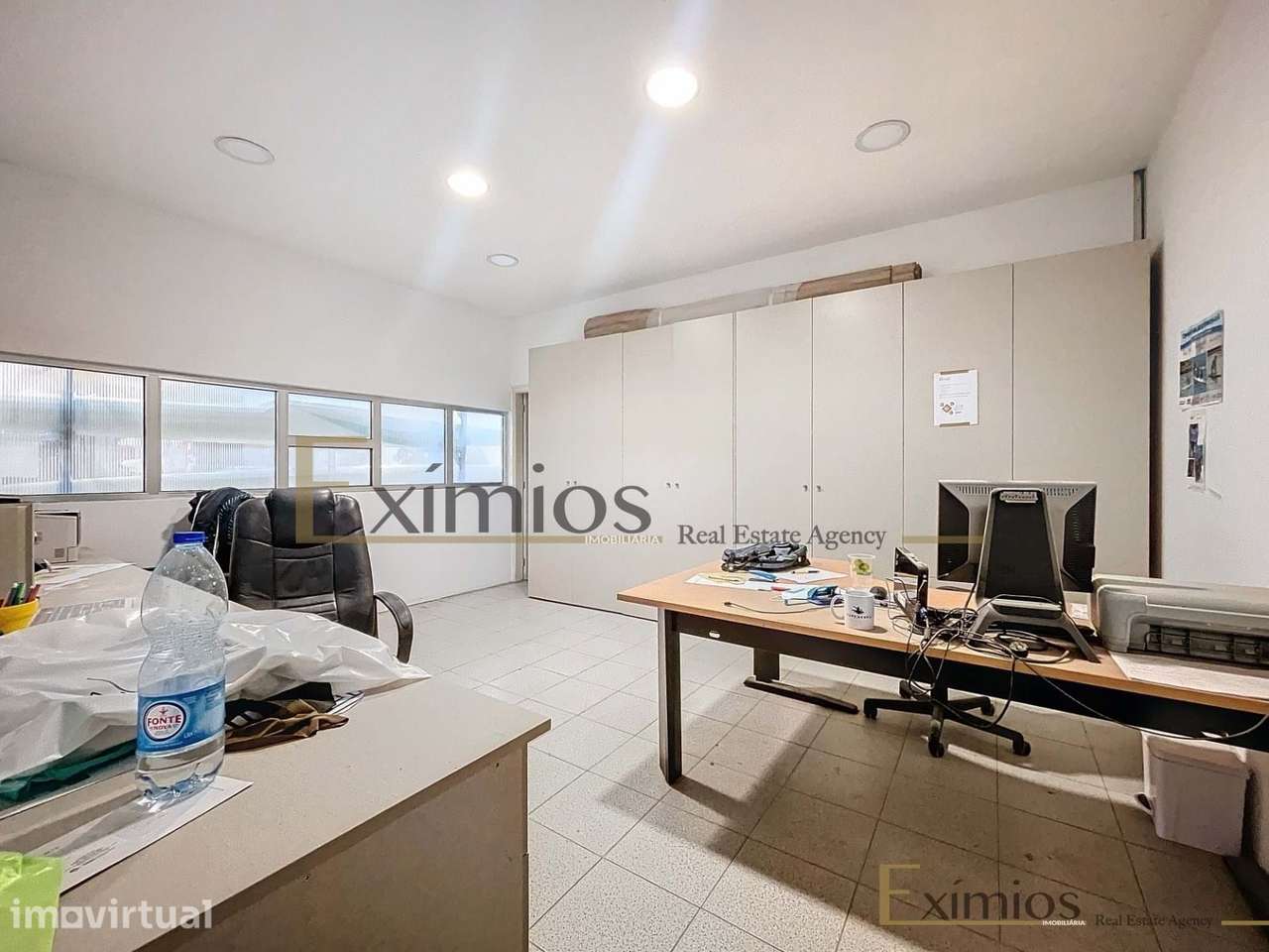 Armazéns com 600m2, para venda, em Terroso - Grande imagem: 2/9