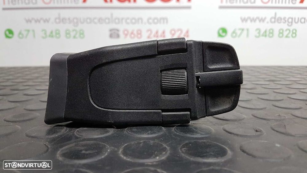 CONTROLE DO SISTEMA DE ÁUDIO / RÁDIO CD SEAT IBIZA SC (6J1) REFERENCE - 6