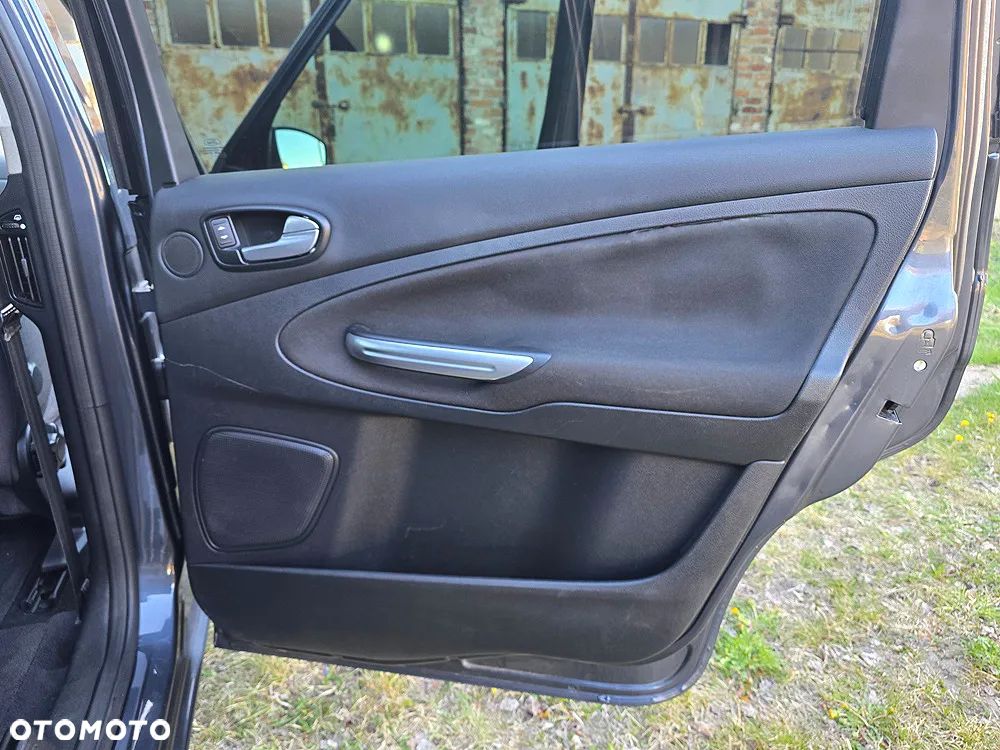 Ford Galaxy 2.2 TDCi Titanium - 23