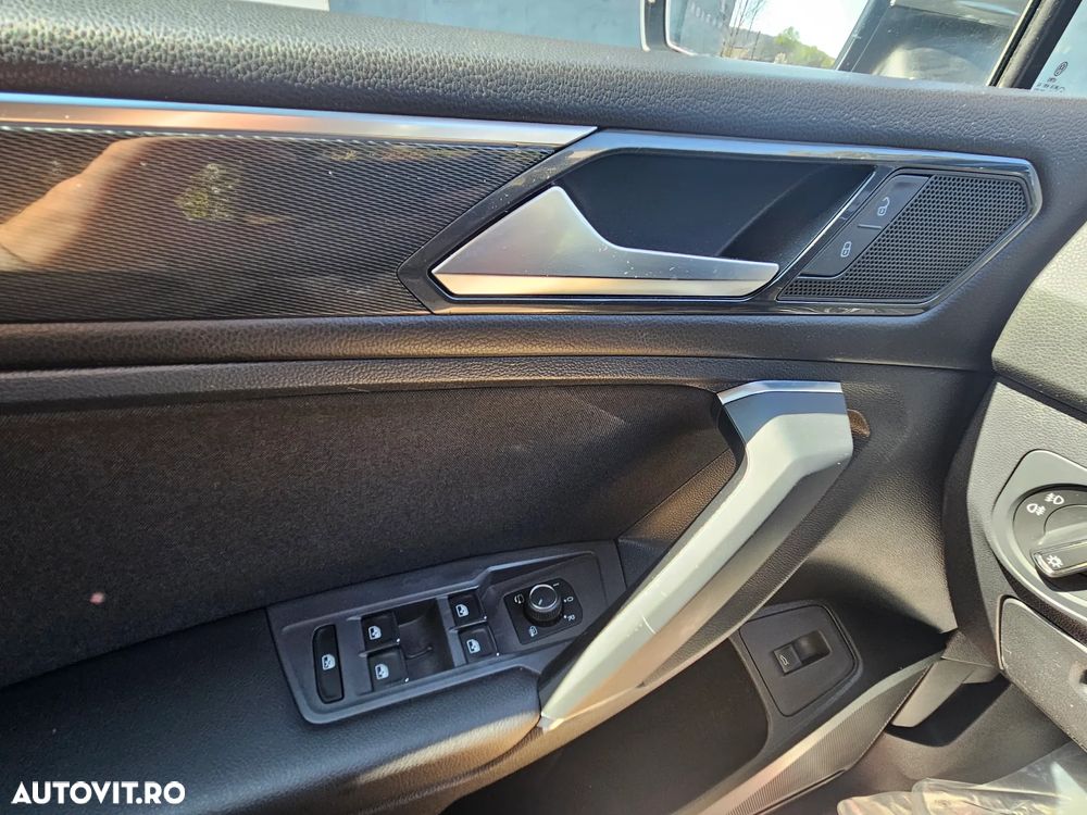 Volkswagen Tiguan - 19