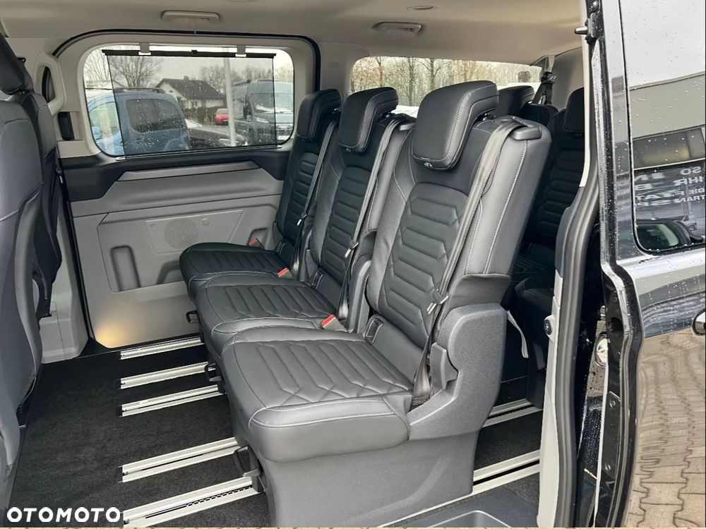 Ford Tourneo Custom - 10