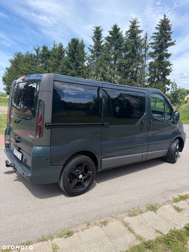 Renault Trafic Passenger - 13