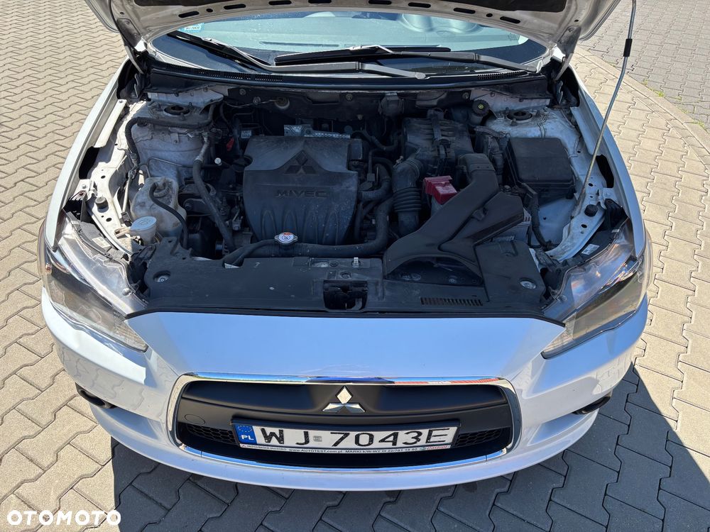 Mitsubishi Lancer 1.6 Invite - 13