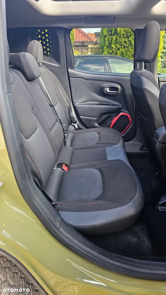 Jeep Renegade - 25