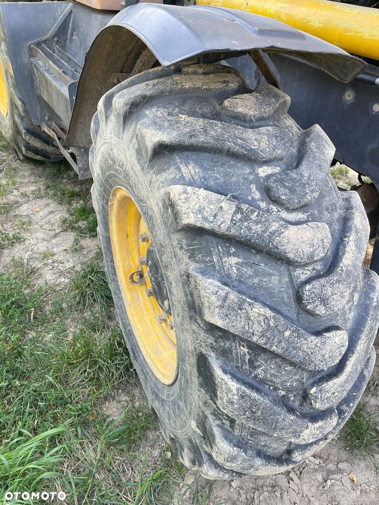 Fermec 860 - 16