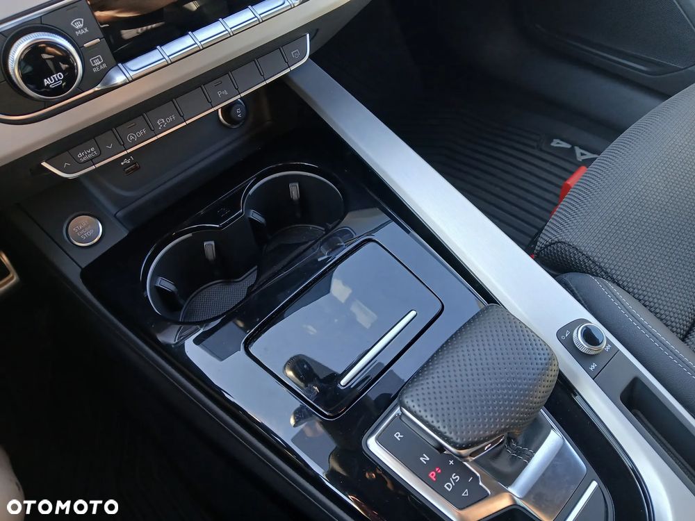 Audi A4 Limousine 40 TFSI mHEV S Line S tronic - 11