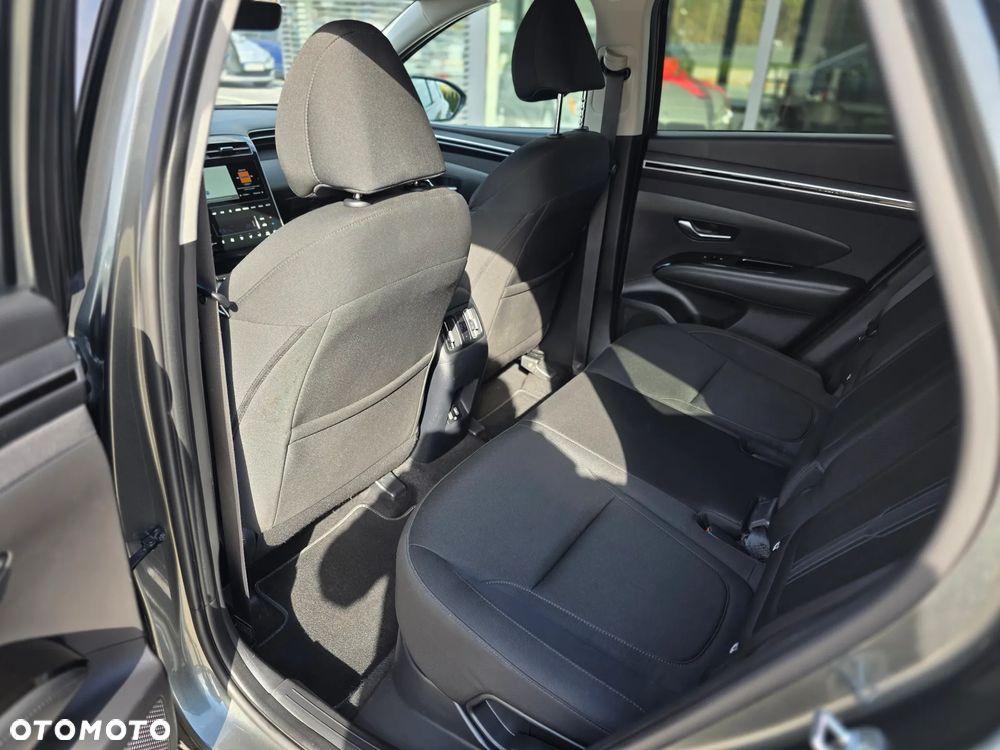 Hyundai Tucson 1.6 T-GDi HEV Executive 2WD - 27