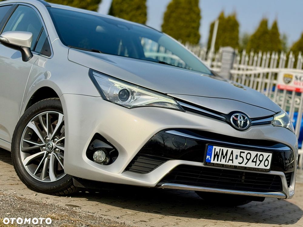 Toyota Avensis 2.0 D-4D Prestige - 25