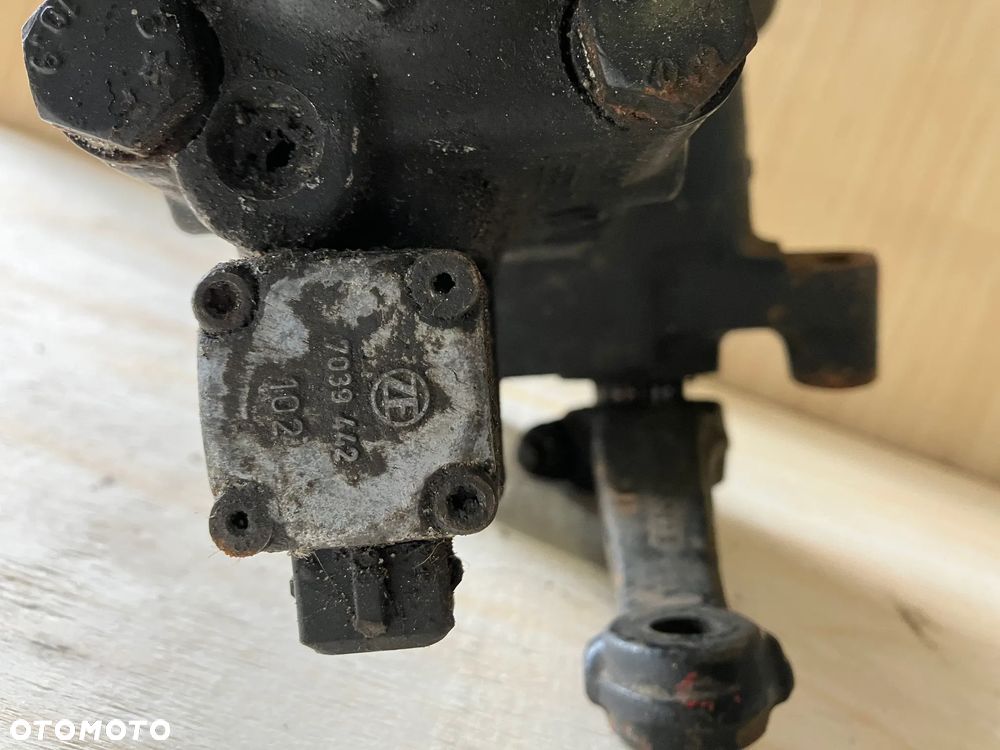 PRZEKŁADNIA KIEROWNICZA BMW E32 SERVOTRONIC CZUJNIK 1138687 - 9