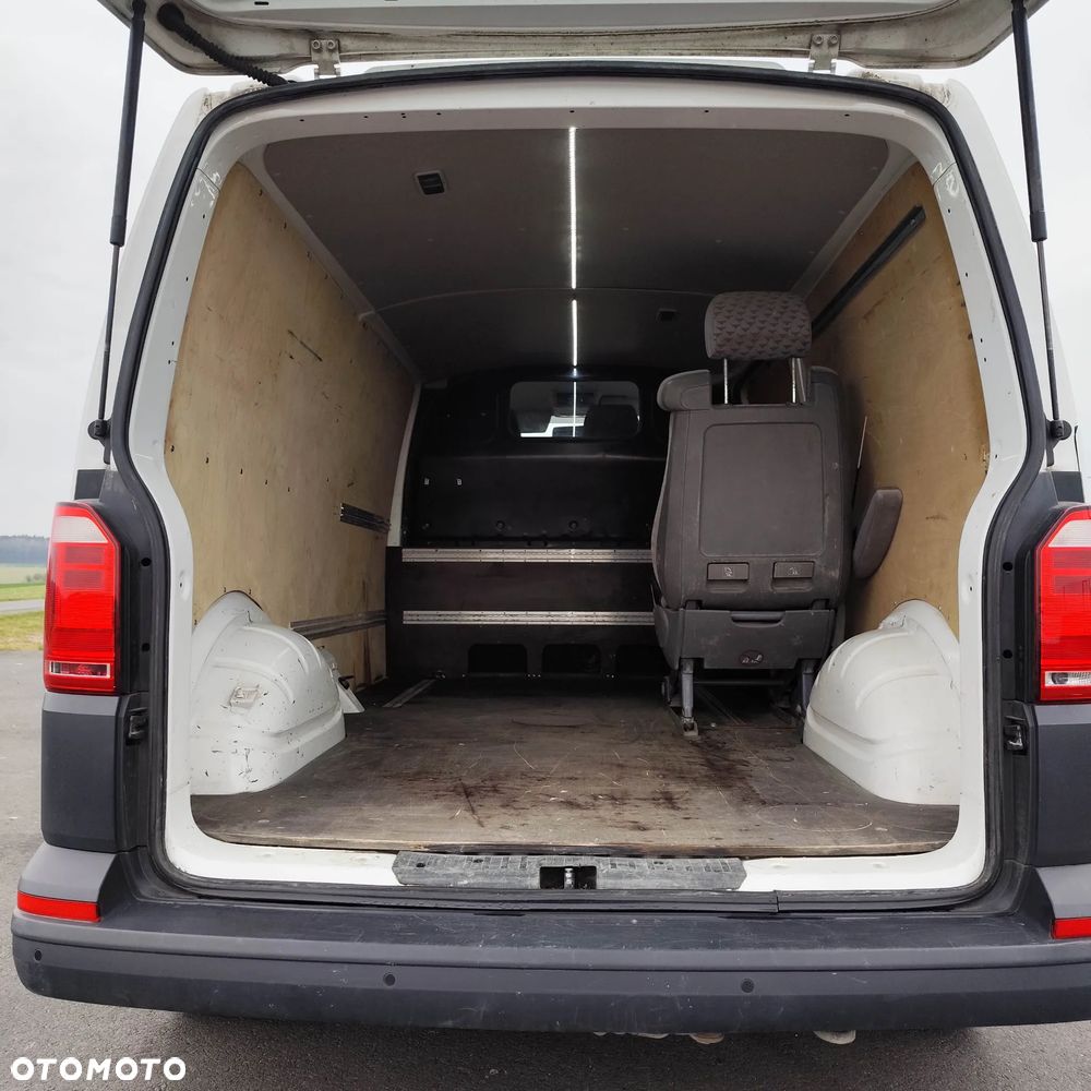 Volkswagen Transporter - 9