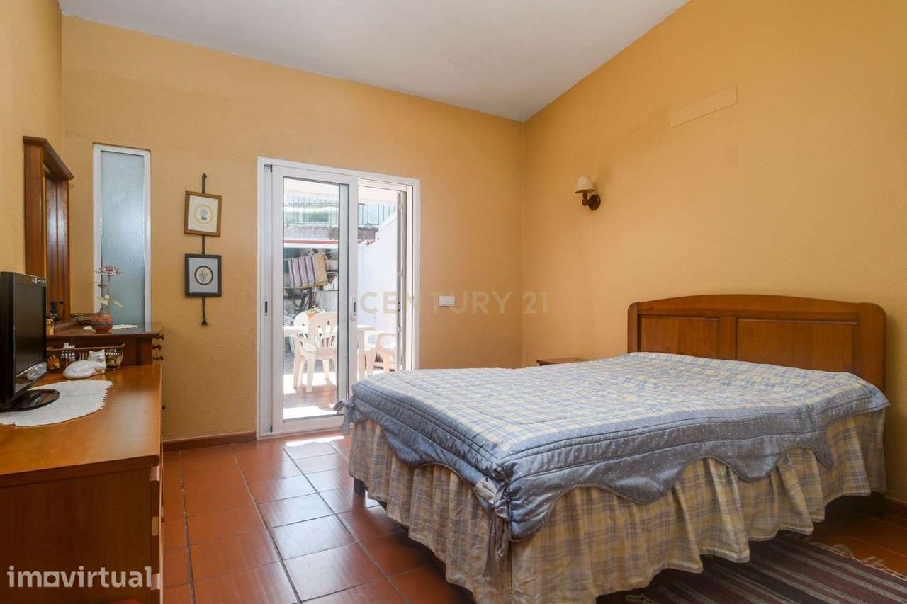 Moradia T2+1 em Quarteira - Loulé - Conforto e Localização Privilegiad - Grande imagem: 4/27