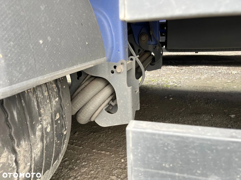 Schwarzmuller Standard SAF 300 000 km  5910 kg - 4