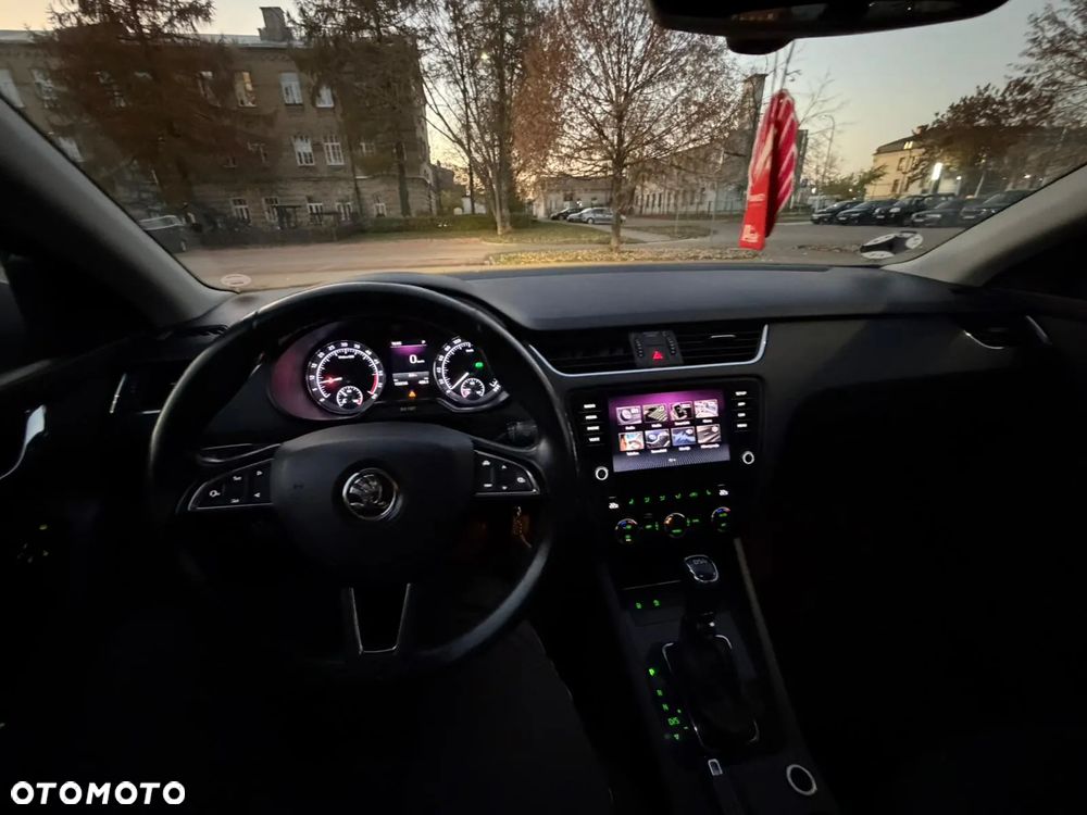 Skoda Octavia 1.6 TDI Style DSG - 10