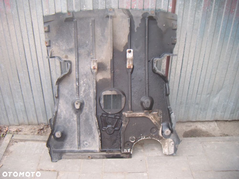 bmw 1 e87 1.6b  plastikowa osłona pod silnik - 2