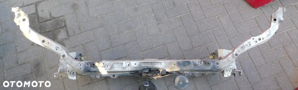 pas przedni wzmocnienie TOYOTA COROLLA E12 - 2