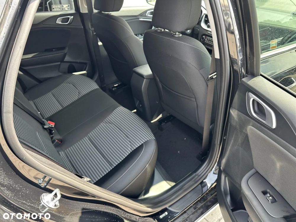 Kia XCeed 1.5 T-GDI M - 16