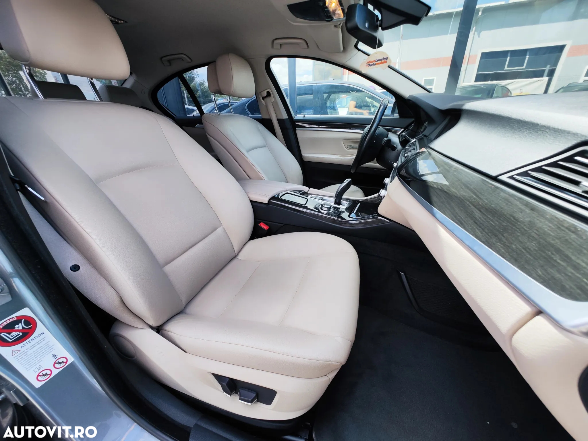 BMW Seria 5 525d Aut. - 17