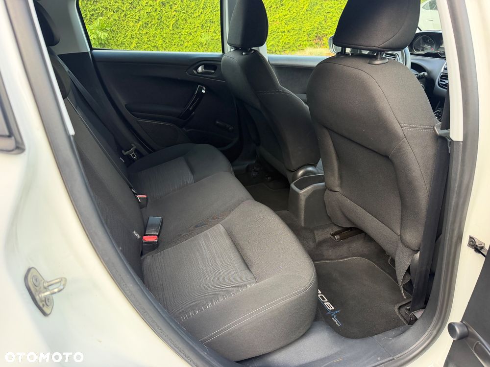 Peugeot 208 1.6 BlueHDi Active - 16