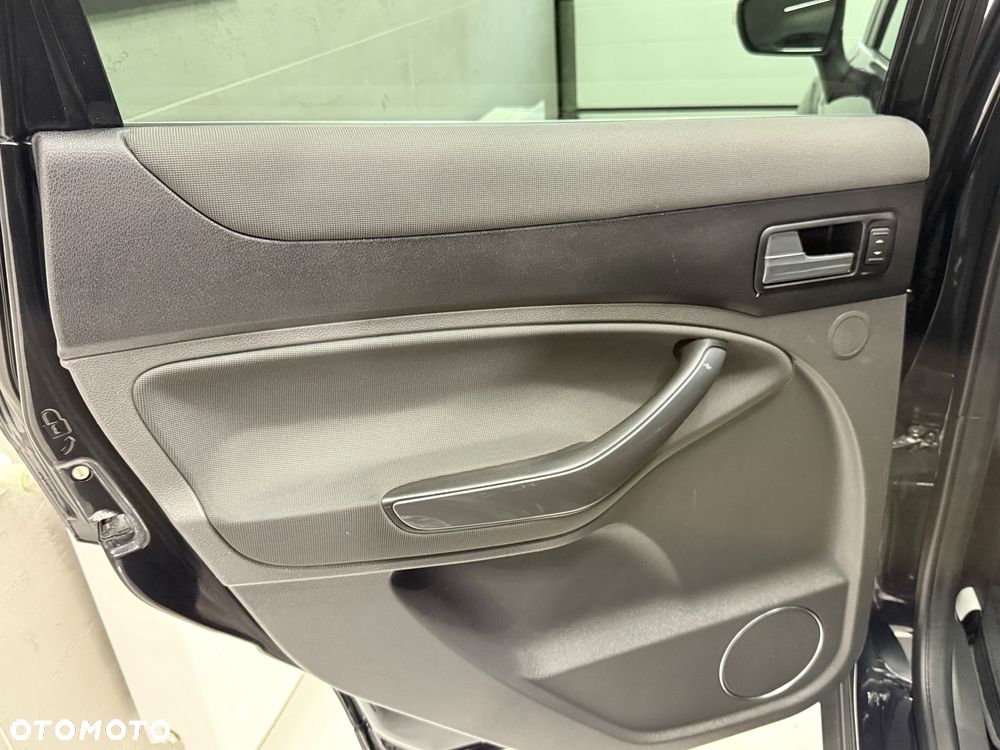 Ford Kuga 2.0 TDCi 2x4 Titanium - 13