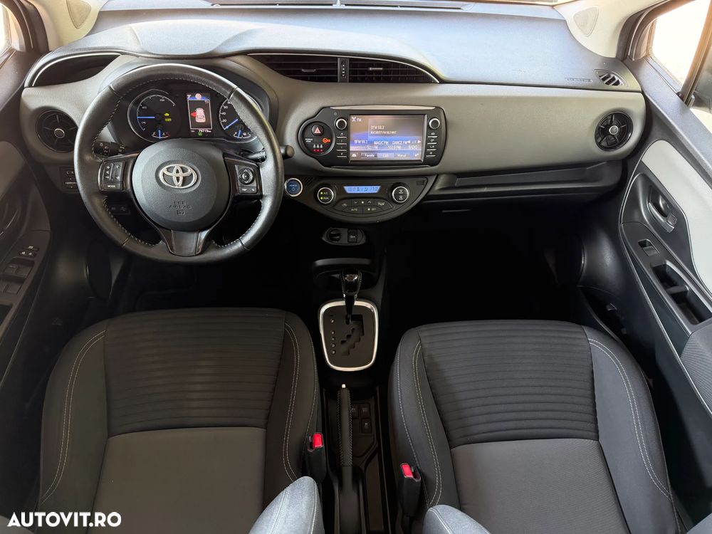 Toyota Yaris - 5
