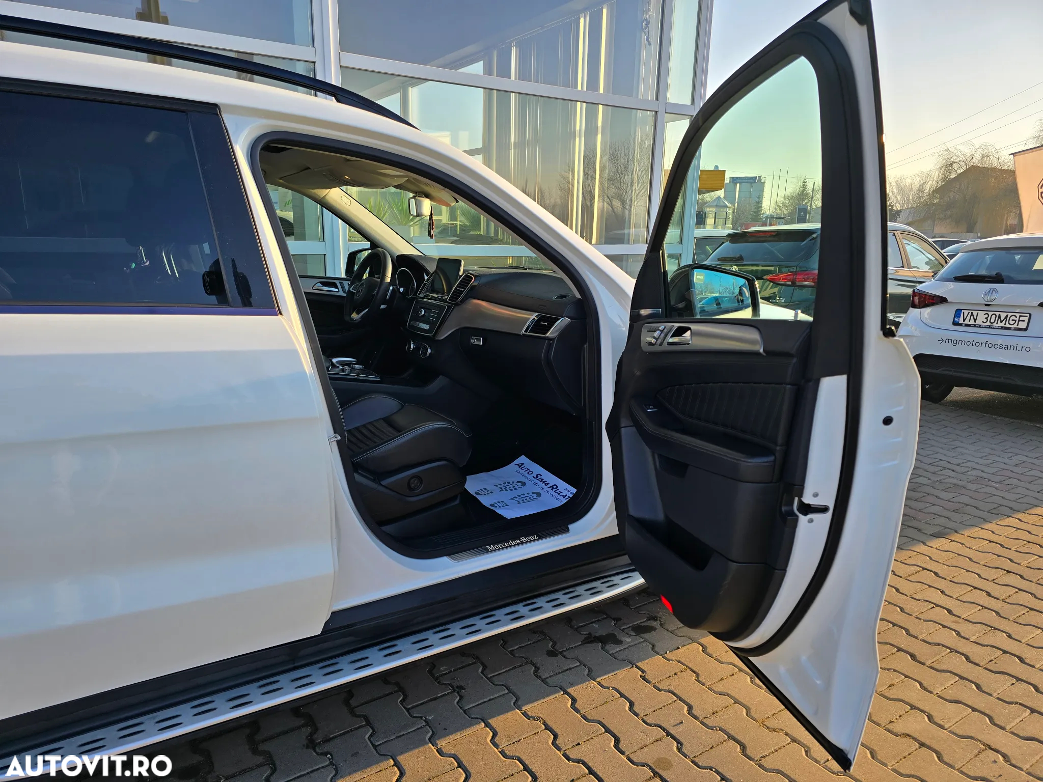 Mercedes-Benz GLS - 9