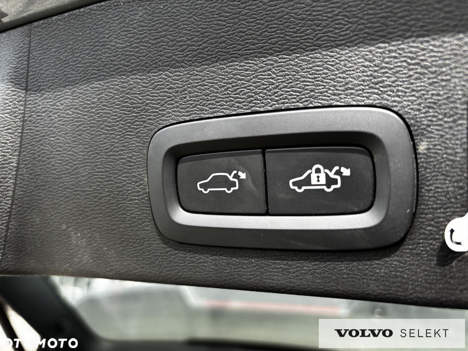 Volvo XC 40 - 18
