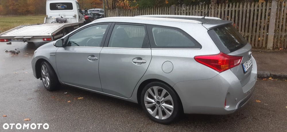 Toyota Auris 1.8 VVT-i Hybrid Automatik START Edition - 2