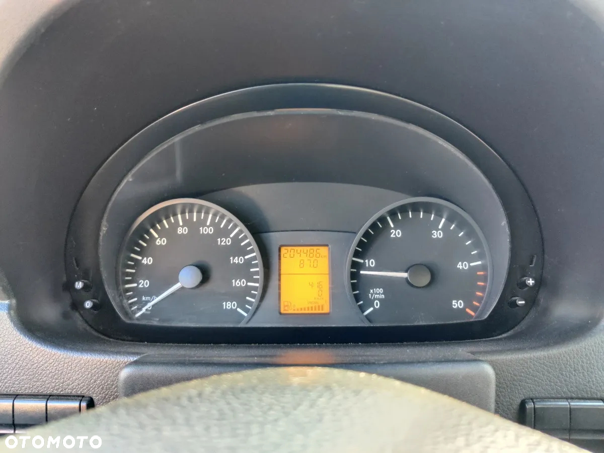 Mercedes-Benz Sprinter - 27
