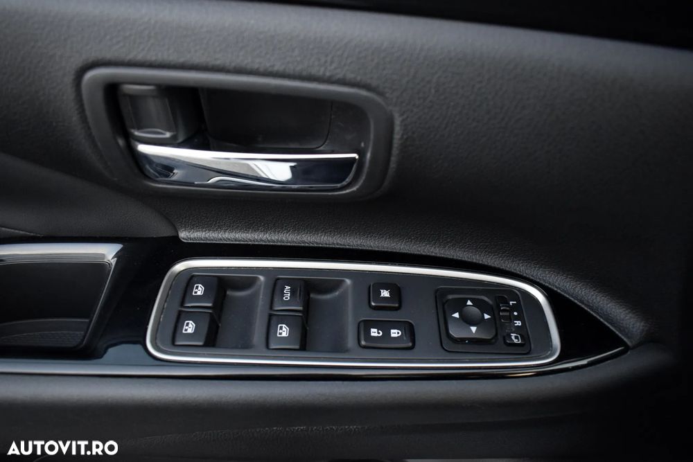 Mitsubishi Outlander 2.0 4WD - 16