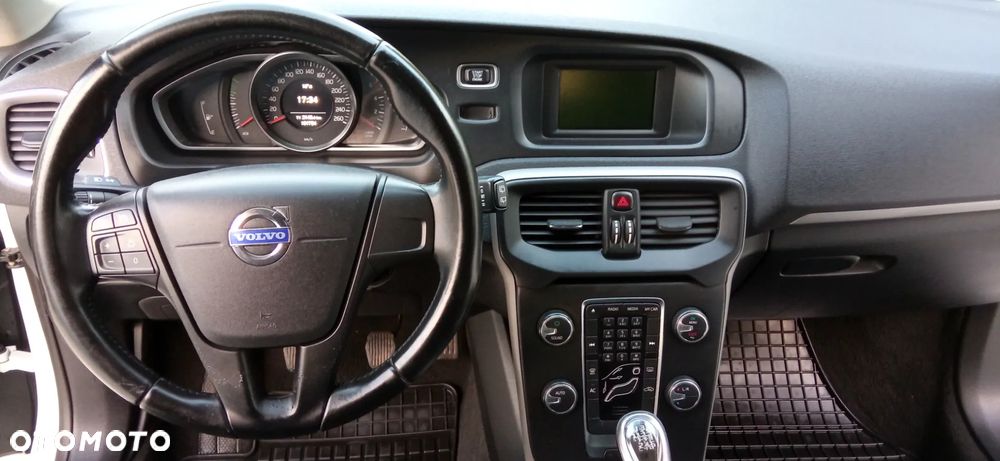 Volvo V40 - 20