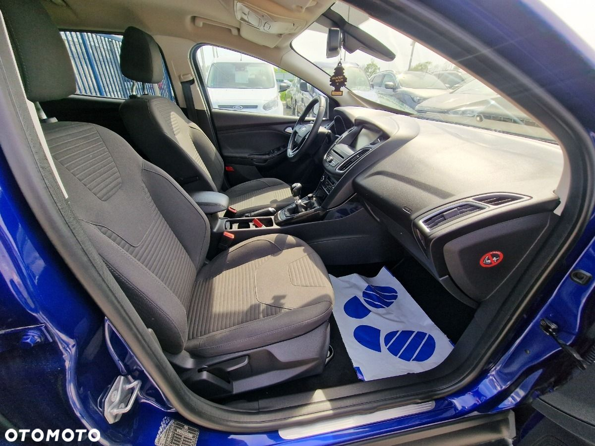 Ford Focus - 24