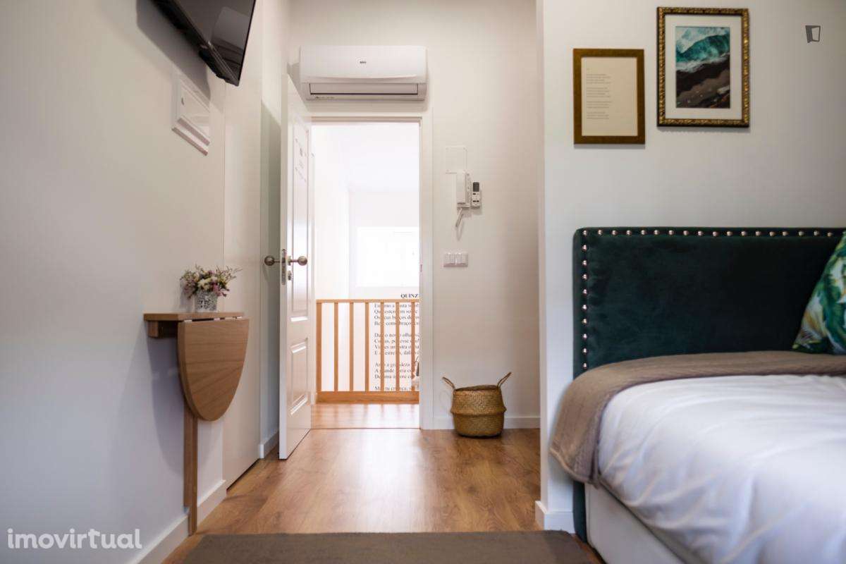 Estúdio - localizado em Montes Claros Coimbra - Grande imagem: 2/20