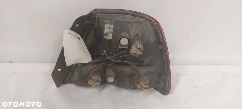 .  TYL TYLNA LAMPA LEWA HYUNDAI ACCENT 2 - 3