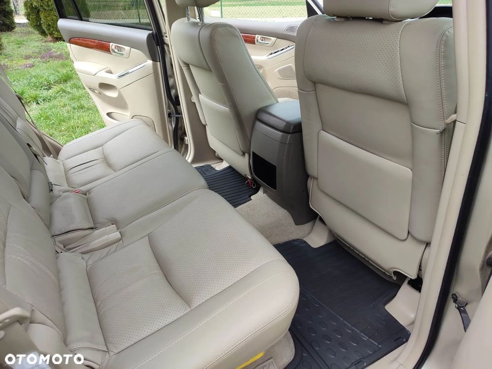 Toyota Land Cruiser 3.0 D Luna Platinium - 17