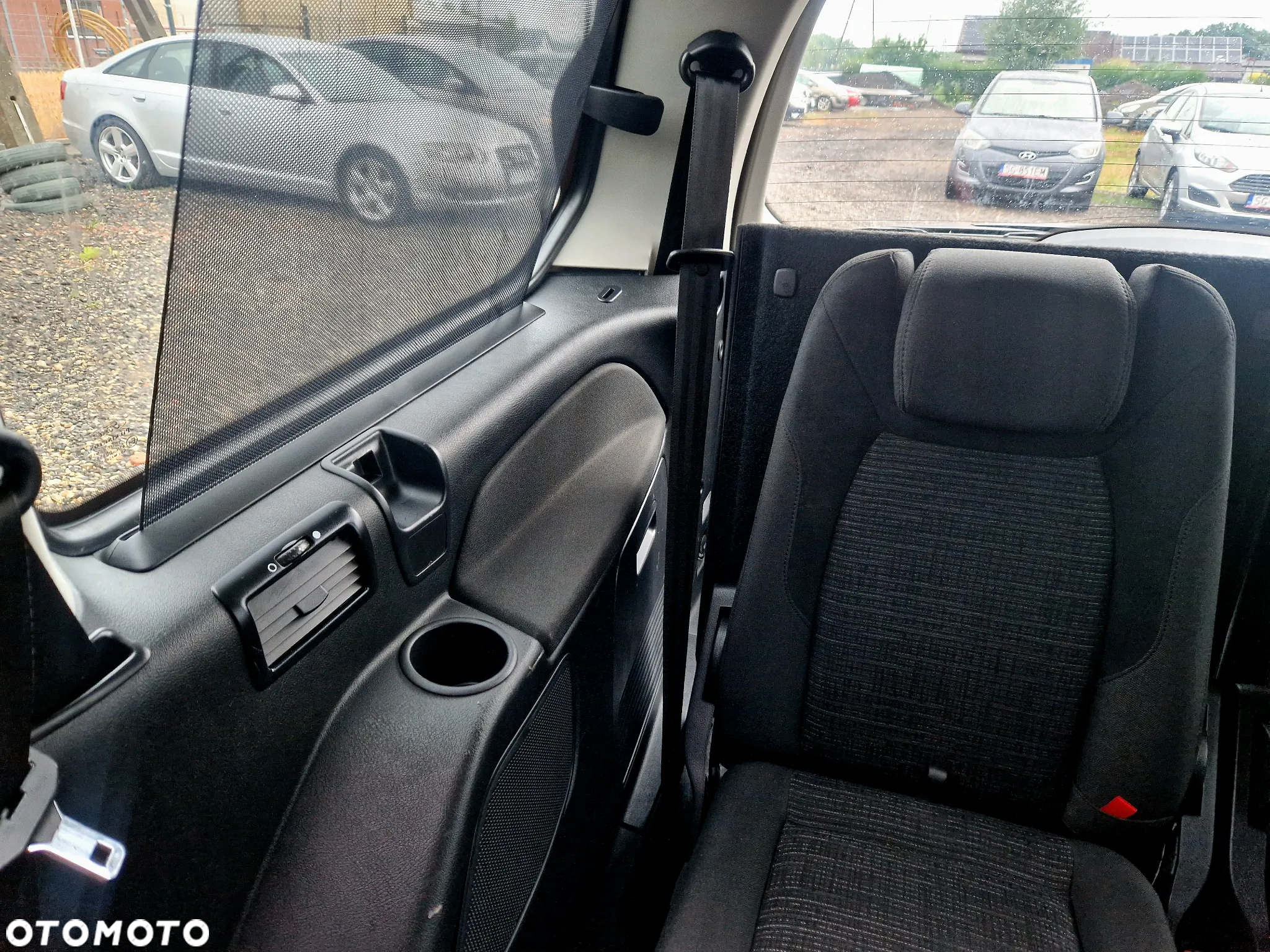 Ford Galaxy 2.0 TDCi Ghia - 27