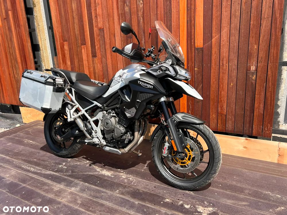 Triumph Tiger - 9