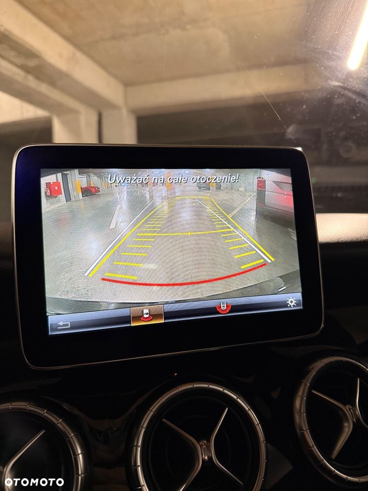 Mercedes-Benz CLA 250 7G-DCT - 11