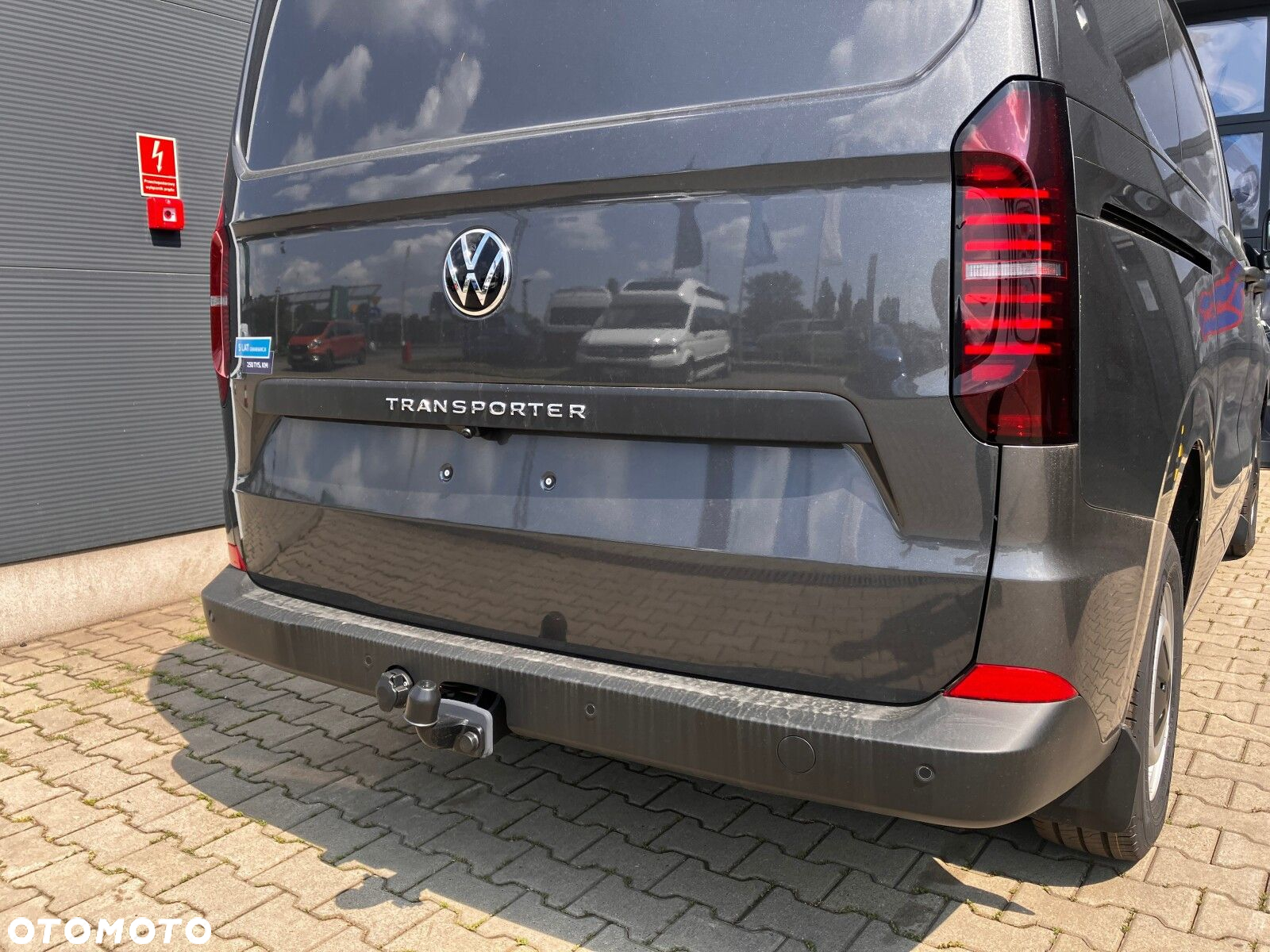 Volkswagen Transporter 2.0 TDI 150 KM 8-automat L1 - 8