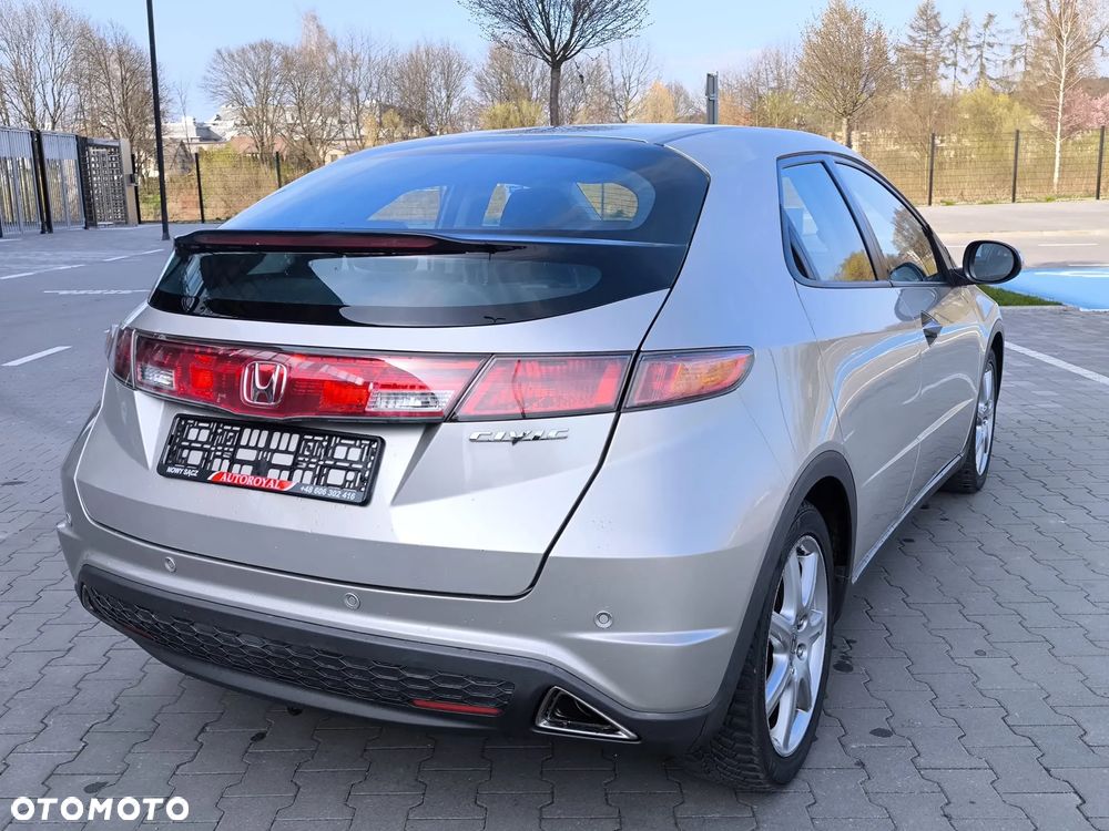 Honda Civic 1.8 Executive - 33