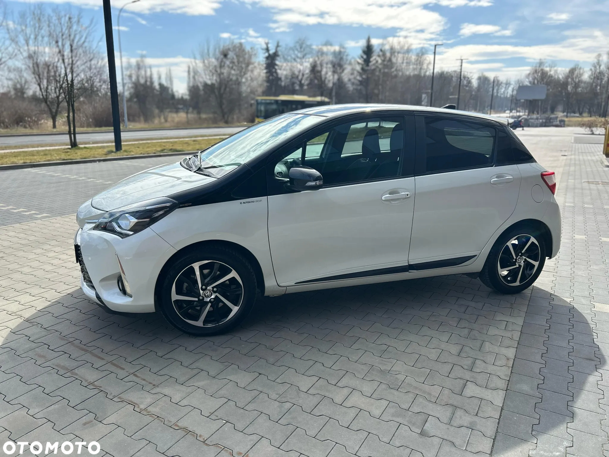 Toyota Yaris 1.5 Selection - 4