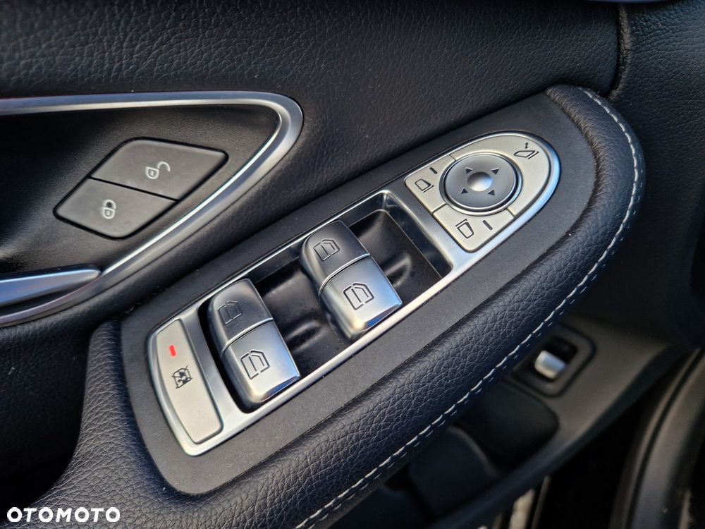 Mercedes-Benz Klasa C 200 7G-TRONIC Edition - 19